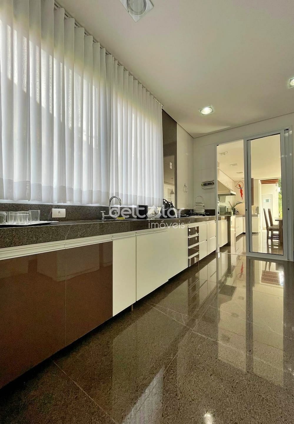 Casa para alugar com 4 quartos, 360m² - Foto 56