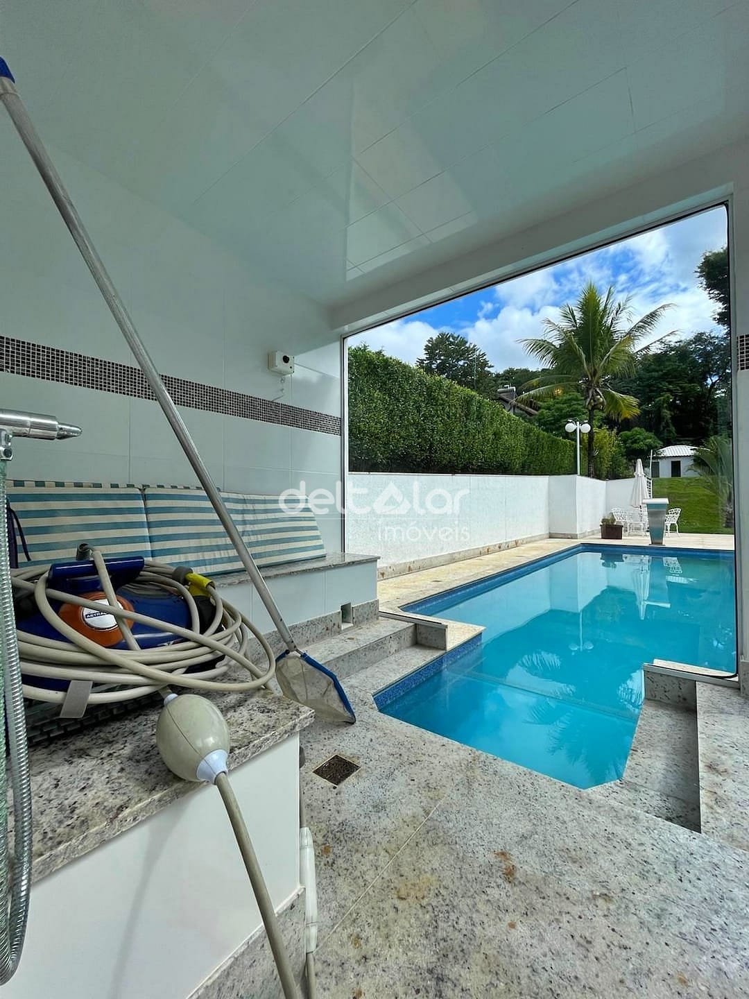 Casa para alugar com 4 quartos, 360m² - Foto 68