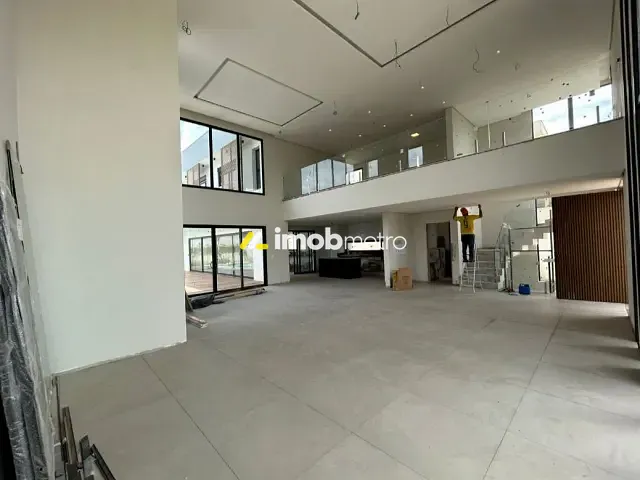 Casa com 702m² 4 quartos e 7 banheiros, à venda, no bairro Loteamento Mont Blanc Residence em Campinas