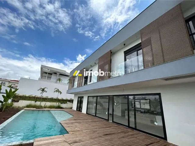 Casa com 702m² 4 quartos e 7 banheiros, à venda, no bairro Loteamento Mont Blanc Residence em Campinas