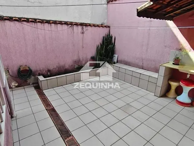 Casa com 125m² 3 quartos e 3 banheiros, à venda, no bairro Umuarama em Osasco