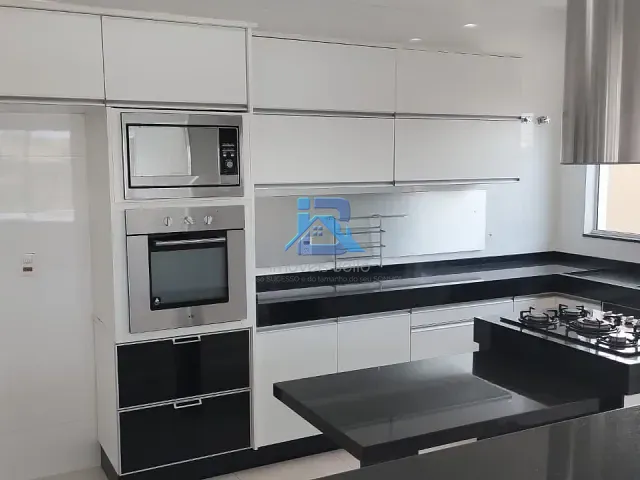 Casa com 300m² 4 quartos e 4 banheiros, à venda, no bairro Residencial Fazenda Serrinha em Itatiba
