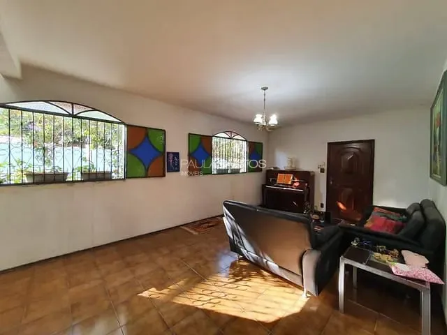Casa com 300m² 4 quartos e 2 banheiros, à venda ou para alugar, no bairro Vila Independência em Sorocaba