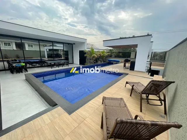 Casa com 900m² 4 quartos e 7 banheiros, à venda, no bairro Alphaville em Campinas