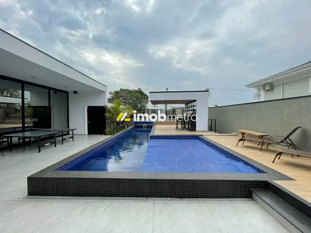 Casa com 900m² 4 quartos e 7 banheiros, à venda, no bairro Alphaville em Campinas