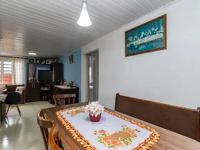 Casa com 236m² 3 quartos e 2 banheiros, à venda, no bairro Pinheirinho em Curitiba