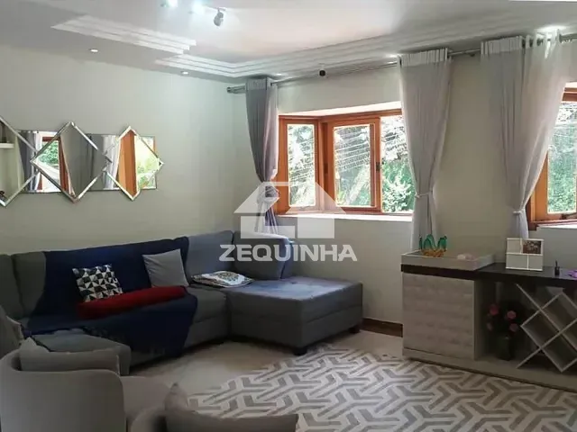 Casa com 280m² 4 quartos e 3 banheiros, à venda, no bairro Pq Monte Alegre em Taboao Da Serra