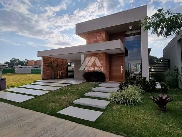 Casa com 312m² 3 quartos e 3 banheiros, à venda, no bairro Jardim Carvalho em Ponta Grossa