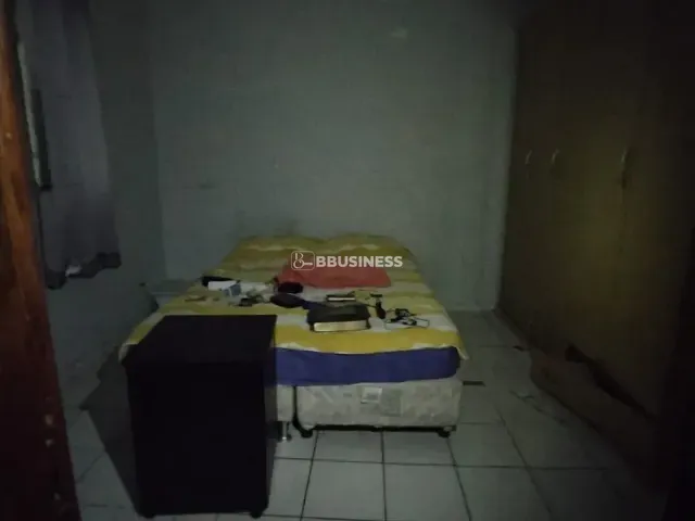Casa com 360m² 3 quartos e 1 banheiro, para alugar, no bairro Novo Eldorado em Contagem