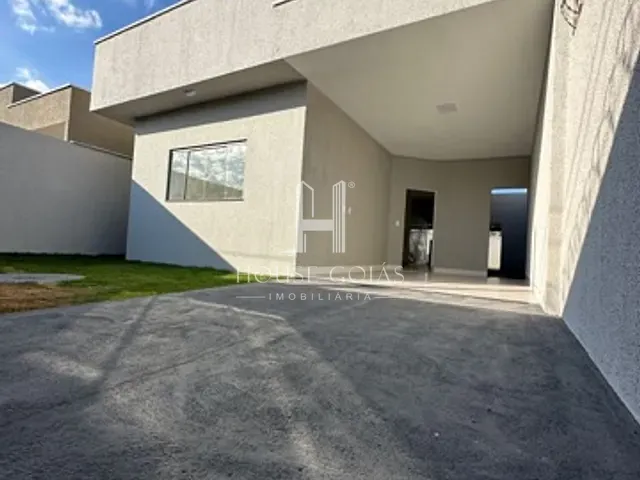 Casa com 245m² 3 quartos e 2 banheiros, à venda, no bairro Vila Alzira em Aparecida de Goiânia