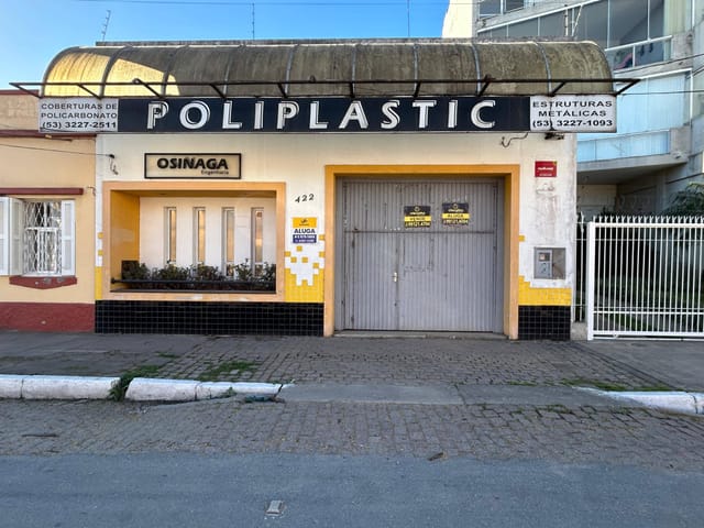 Foto do Casa - Casa Comercial e Residencial para Locação no Centro – Versatilidade, espaço e localização estratégica, perfeita para seu negócio ou moradia | UP Imóveis