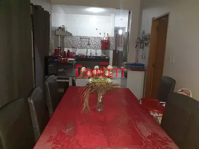 Casa com 210m² 3 quartos e 2 banheiros, à venda, no bairro Jardim Arlindo Laguna em Ribeirão Preto