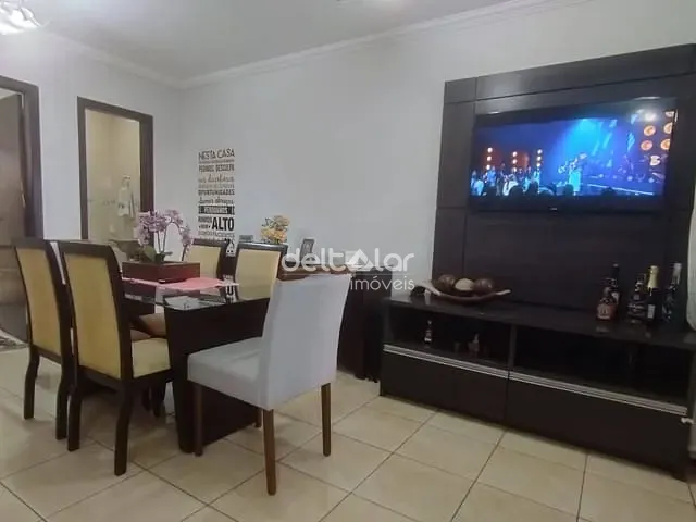 Casa com 117m² 2 quartos e 1 banheiro, à venda, no bairro Santa Branca em Belo Horizonte