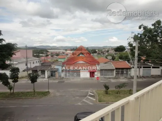 Casa com 166m² 4 quartos e 1 banheiro, à venda, no bairro Jardim Paraíso do Sol em São José dos Campos