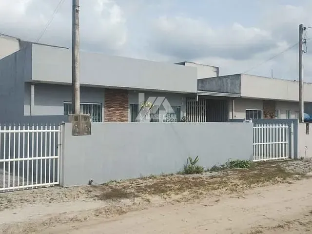 Casa com 138m² 2 quartos e 2 banheiros, à venda, no bairro Balneário Gaivotas em Matinhos