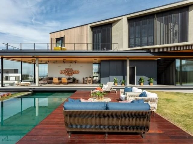 Casa com 870m² 4 quartos e 6 banheiros, à venda ou para alugar, no bairro Condomínio Reserva do Paratehy em São José dos Campos