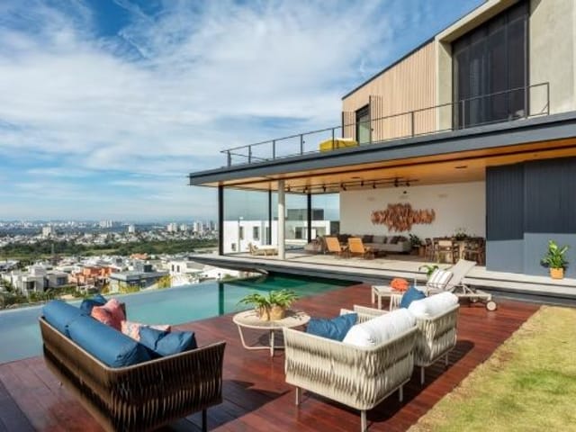 Casa com 870m² 4 quartos e 6 banheiros, à venda ou para alugar, no bairro Condomínio Reserva do Paratehy em São José dos Campos
