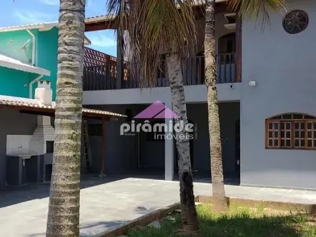 Casa com 200m² 2 quartos e 1 banheiro, à venda, no bairro Travessão em Caraguatatuba