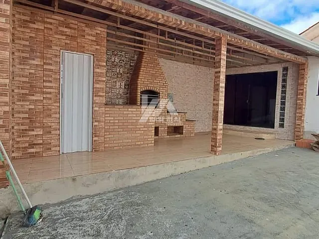 Casa 2 quartos e 3 banheiros, para alugar, no bairro Chapada em Ponta Grossa