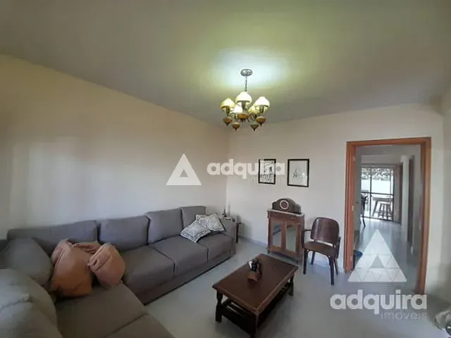 Casa com 170m² 3 quartos e 3 banheiros, à venda, no bairro Jardim Carvalho em Ponta Grossa