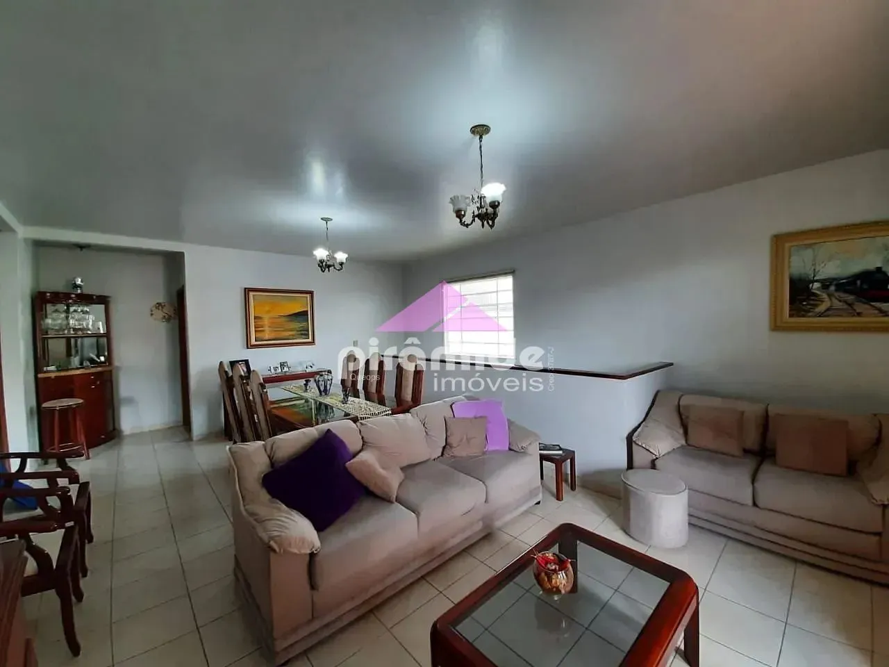 Casa, 3 quartos, 323 m² - Foto 1