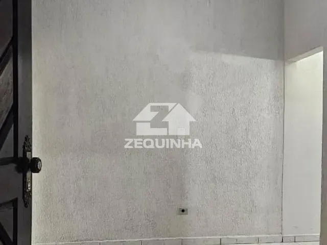 Casa com 125m² 4 quartos e 3 banheiros, à venda, no bairro Padroeira em Osasco