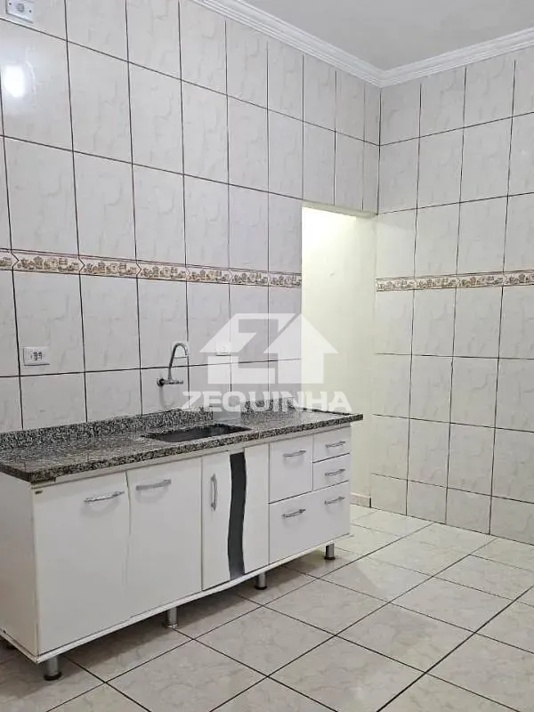Casa, 4 quartos, 225 m² - Foto 2