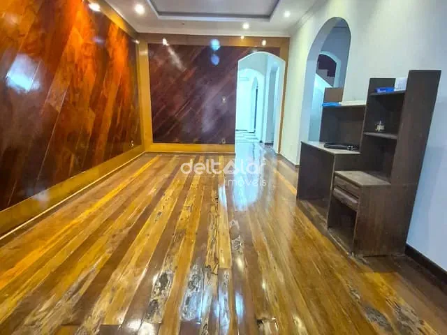 Casa com 333m² 4 quartos e 3 banheiros, à venda, no bairro Rio Branco em Belo Horizonte