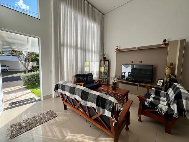 Casa com 262m² 3 quartos e 2 banheiros, à venda, no bairro Residencial Portal do Lago em Sumaré