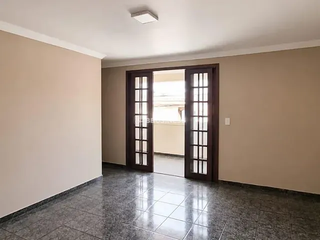 Casa com 85m² 2 quartos e 4 banheiros, para alugar, no bairro Jardim São Miguel em Taboão da Serra