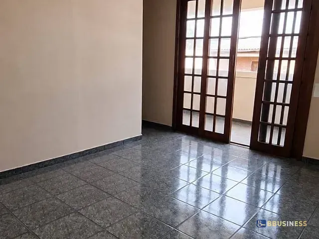 Casa com 85m² 3 quartos e 4 banheiros, para alugar, no bairro Jardim São Miguel em Taboão da Serra