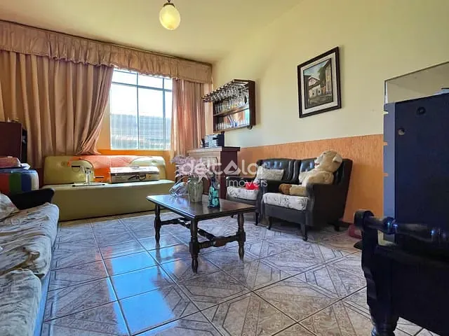 Casa com 360m² 3 quartos e 2 banheiros, à venda, no bairro Santa Branca em Belo Horizonte
