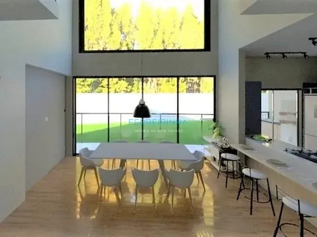 Casa com 390m² 3 quartos e 3 banheiros, à venda, no bairro Urbanova em São José dos Campos