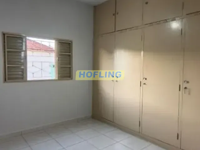 Casa com 184m² 3 quartos e 2 banheiros, para alugar, no bairro Centro em Rio Claro