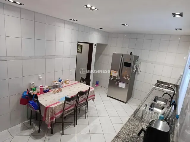 Casa 4 quartos e 5 banheiros, à venda, no bairro Parque Jambeiro em Campinas