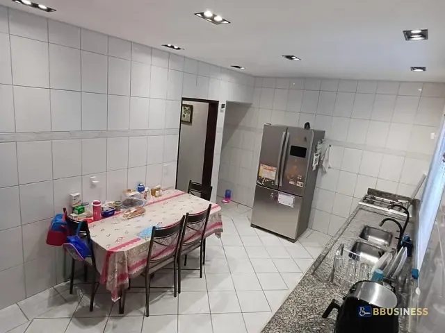 Casa 4 quartos e 5 banheiros, à venda, no bairro Parque Jambeiro em Campinas