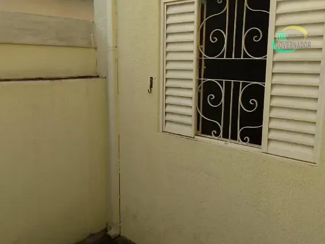 Casa com 250m² 3 quartos e 2 banheiros, à venda ou para alugar, no bairro Vila Proost de Souza em Campinas