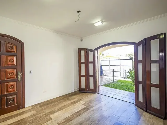 Casa 2 quartos e 2 banheiros, à venda, no bairro Cidade Industrial em Curitiba
