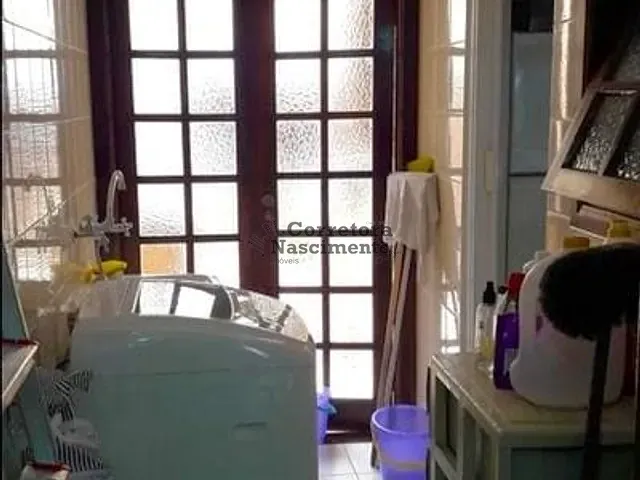 Casa com 250m² 2 quartos e 2 banheiros, à venda, no bairro Jardim Paraíba em Jacareí