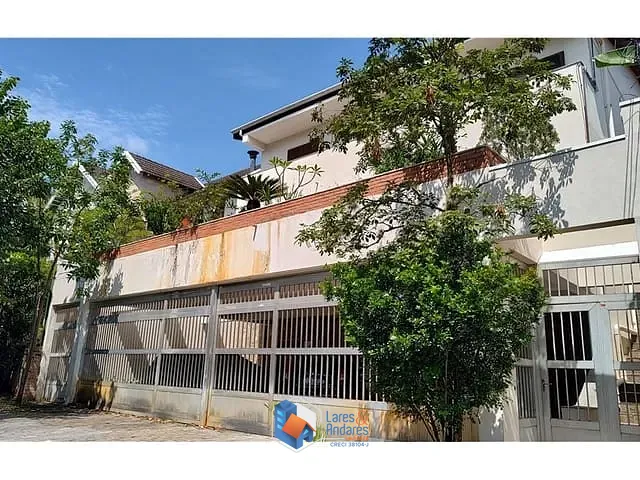 Casa 3 quartos e 6 banheiros, à venda, no bairro Jardim dos Estados em São Paulo