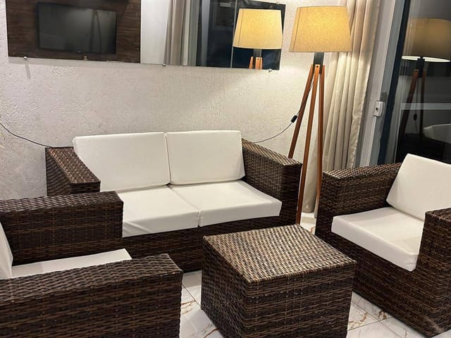 Casa com 300m² 4 quartos e 4 banheiros, à venda, no bairro Laranjal em Pelotas