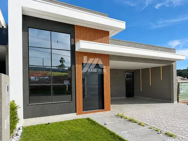 Casa 3 quartos e 2 banheiros, à venda, no bairro Contorno em Ponta Grossa