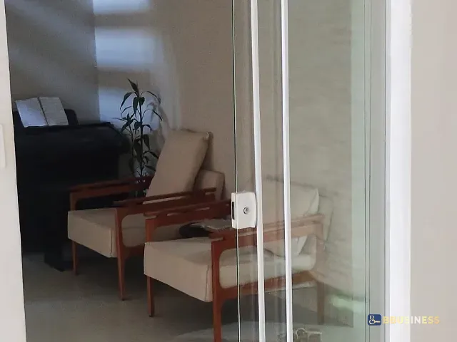 Casa 5 quartos e 2 banheiros, à venda, no bairro Jardim Nova Europa em Hortolândia