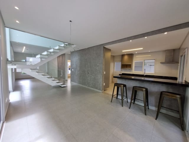 Casa com 250m² 3 quartos e 4 banheiros, à venda, no bairro Urbanova em São José dos Campos