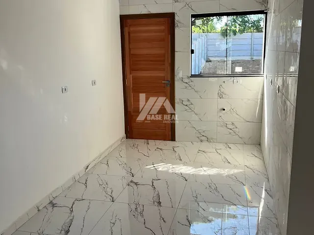 Casa com 220m² 2 quartos e 1 banheiro, à venda, no bairro Cará-cará em Ponta Grossa