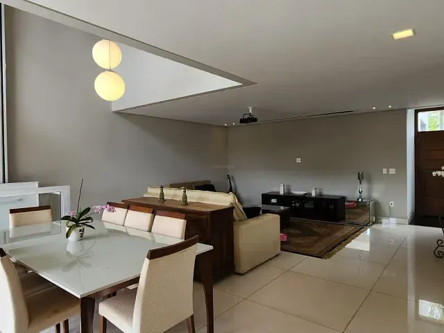 Casa 3 quartos e 5 banheiros, à venda, no bairro Parque das Quaresmeiras em Campinas