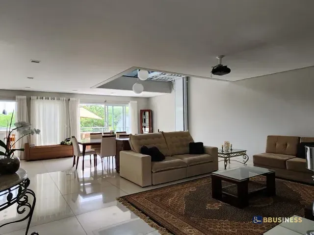 Casa 3 quartos e 5 banheiros, à venda, no bairro Parque das Quaresmeiras em Campinas