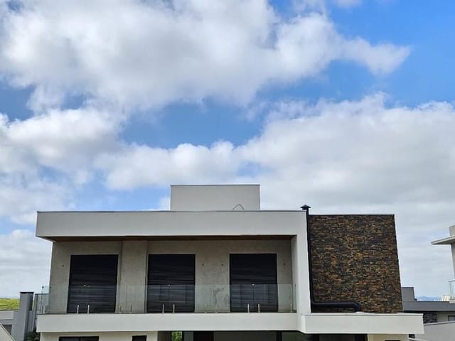 Casa com 900m² 4 quartos e 6 banheiros, à venda, no bairro Condomínio Reserva do Paratehy em São José dos Campos