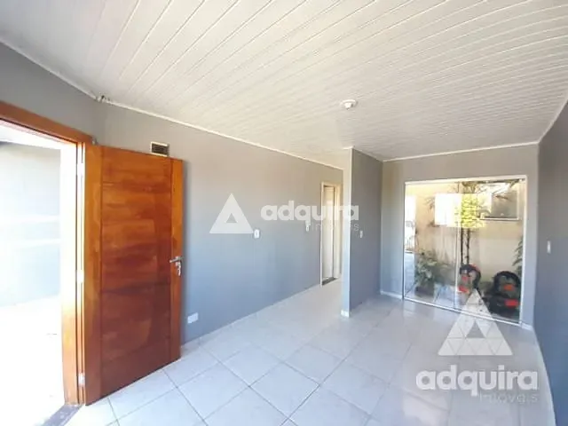 Casa com 180m² 2 quartos e 1 banheiro, à venda, no bairro Contorno em Ponta Grossa