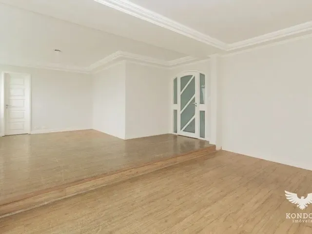Casa com 378m² 4 quartos e 5 banheiros, à venda, no bairro Butiatuvinha em Curitiba